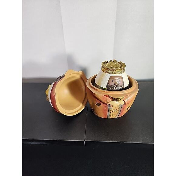 Vintage Roman Inc. Resin 3pc. Nativity Scene Nesting Doll Set 2 Wise Men And Cow - Picture 4 of 5